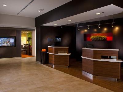 Courtyard By Marriott New Orleans Hotel